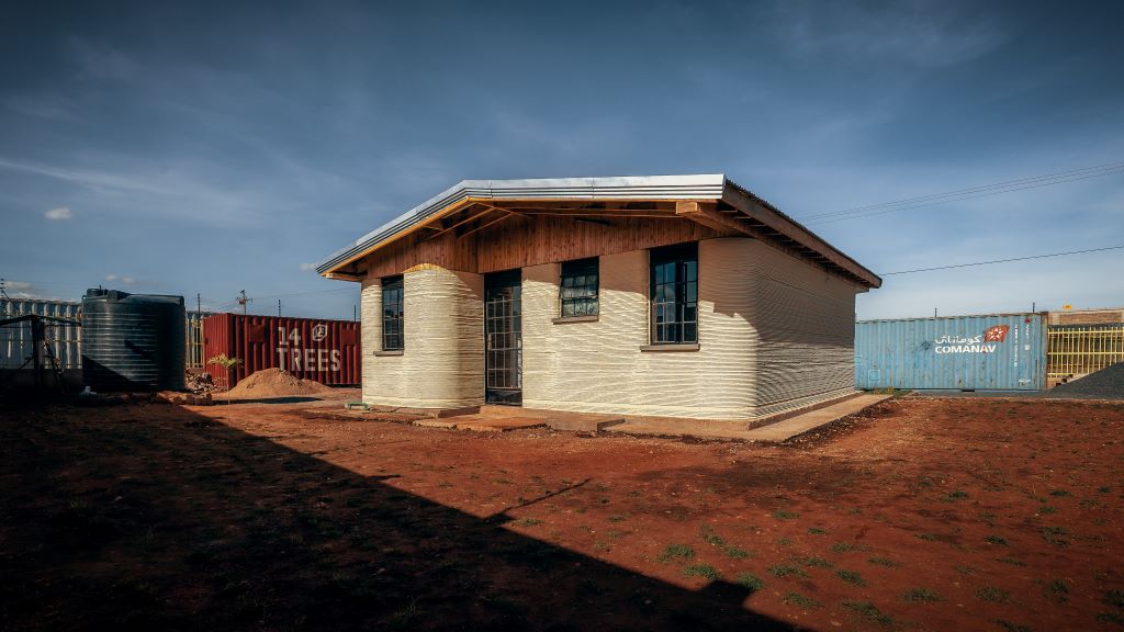 Back_Finished House _ 16×9