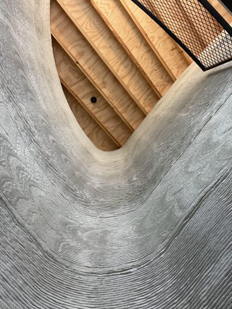 Kamp C interior