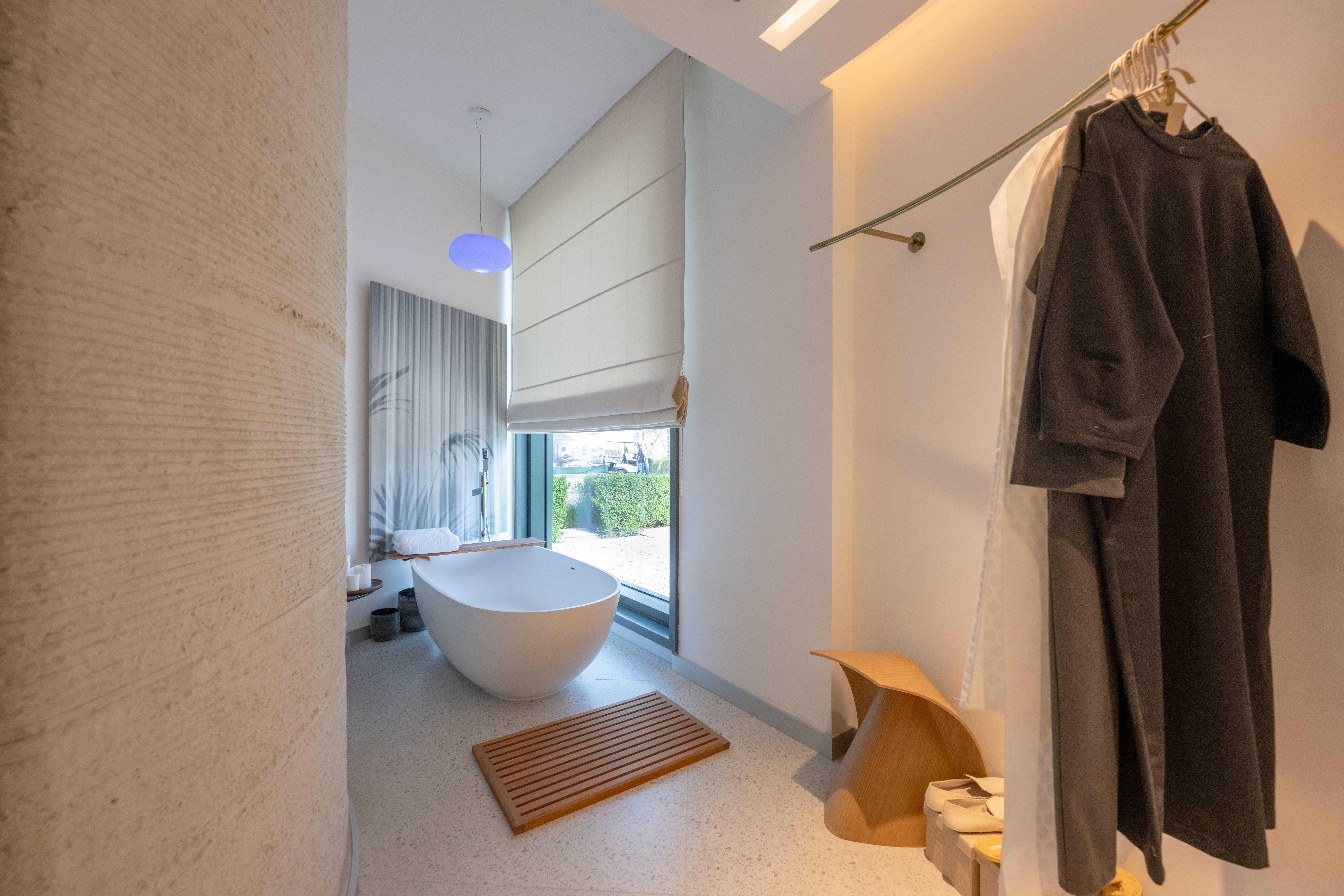 Emaar’s 3D printed villa contains many interesting design features, including the use of curved walls only possible with 3D construction printing