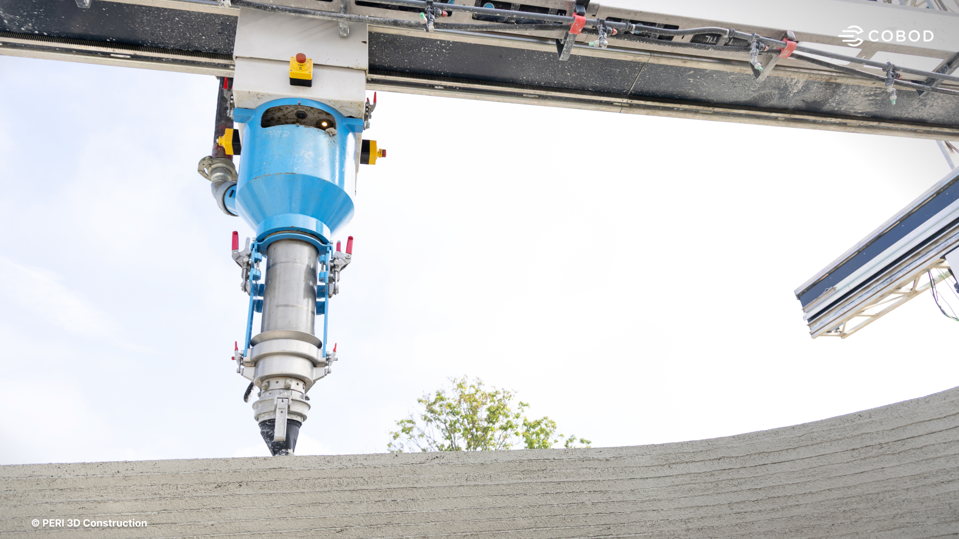 The DREIHAUS project uses evoBuild and evoZero as its materials, which have a lower CO₂ footprint than traditional concrete