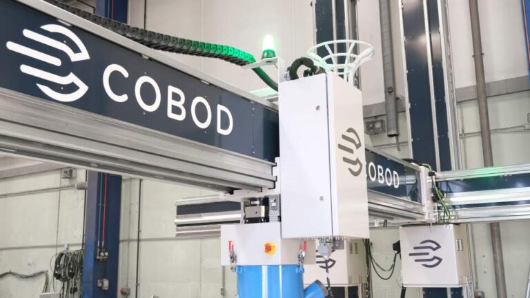 cobod-printer-in-manufacturing-facility